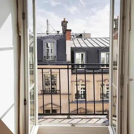Chic 2br Near Madeleine & Concorde