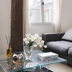 Chic 2br Near Madeleine & Concorde * Paris