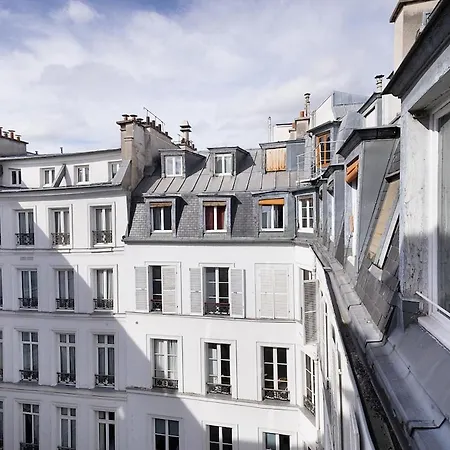 Chic 2br Near Madeleine & Concorde *