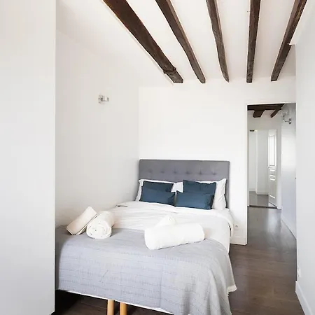 Appartamento Chic 2br Near Madeleine & Concorde