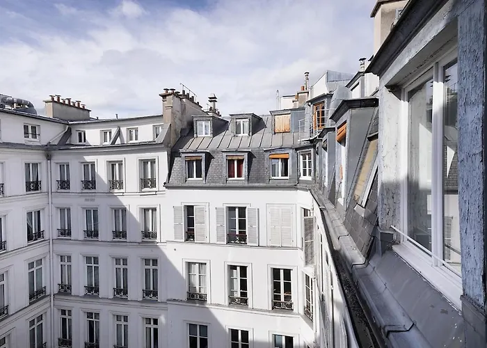 Chic 2br Near Madeleine & Concorde *