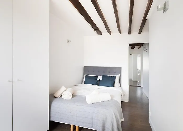 Appartamento Chic 2br Near Madeleine & Concorde